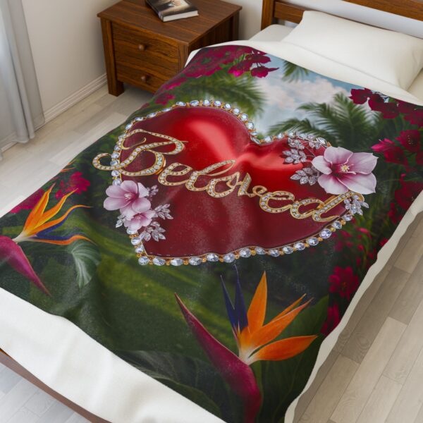 Our Beautiful "Beloved" Inspirational 'Solid RED Heart' Design Velveteen Plush Throw Blanket, Cozy Gift for Anniversary, Home Decor Bedding - Image 7