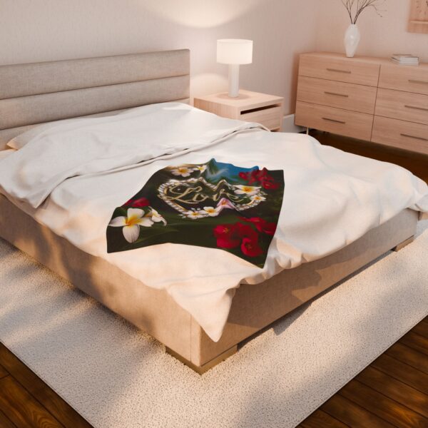 Our Beautiful "LOVE" Inspirational 'Diamond Ring Heart' Design Velveteen Plush Throw Blanket, Cozy Gift for Anniversary, Home Decor Bedding - Image 12
