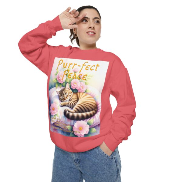 Sweatshirt Unisex with "Purr-fect Peace" with a cat in blissful sleep and the verse Isaiah 26:3!  Christian Apparel, Faith-Based Comfort, Jumper, Gift for Believers - Image 31