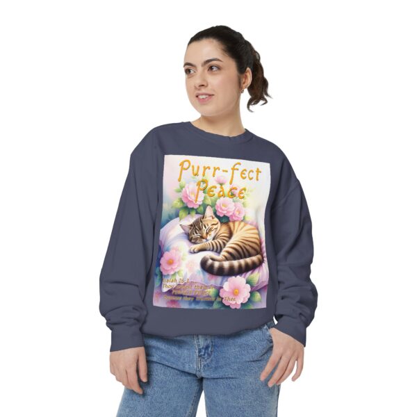 Sweatshirt Unisex with "Purr-fect Peace" with a cat in blissful sleep and the verse Isaiah 26:3!  Christian Apparel, Faith-Based Comfort, Jumper, Gift for Believers - Image 24