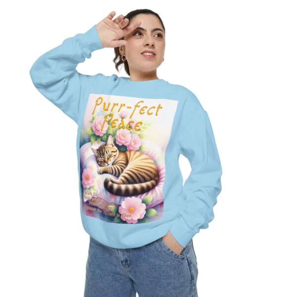 Sweatshirt Unisex with "Purr-fect Peace" with a cat in blissful sleep and the verse Isaiah 26:3!  Christian Apparel, Faith-Based Comfort, Jumper, Gift for Believers - Image 18
