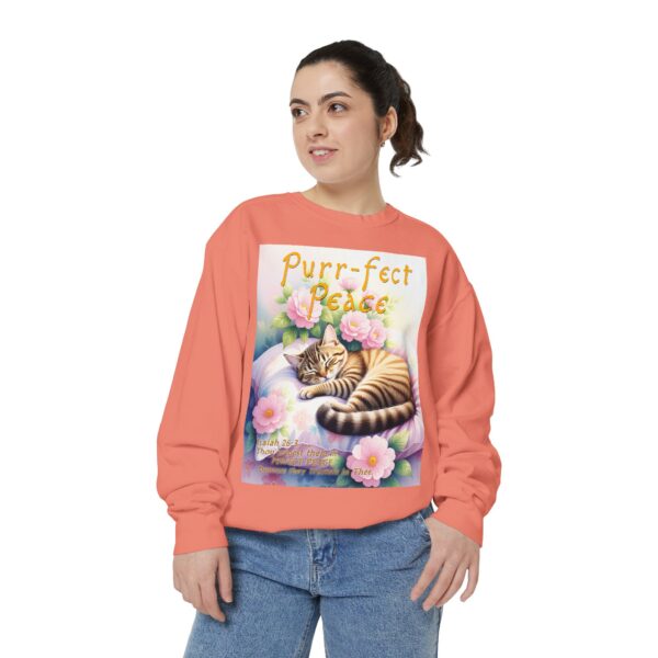 Sweatshirt Unisex with "Purr-fect Peace" with a cat in blissful sleep and the verse Isaiah 26:3!  Christian Apparel, Faith-Based Comfort, Jumper, Gift for Believers - Image 6