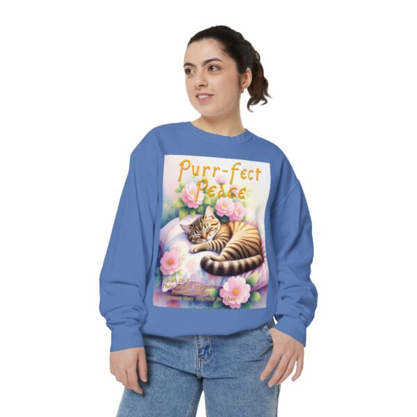 Sweatshirt Unisex with "Purr-fect Peace" with a cat in blissful sleep and the verse Isaiah 26:3!  Christian Apparel, Faith-Based Comfort, Jumper, Gift for Believers - Image 20